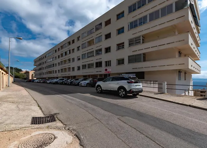 Appartement refait à neuf Ajaccio vue mer