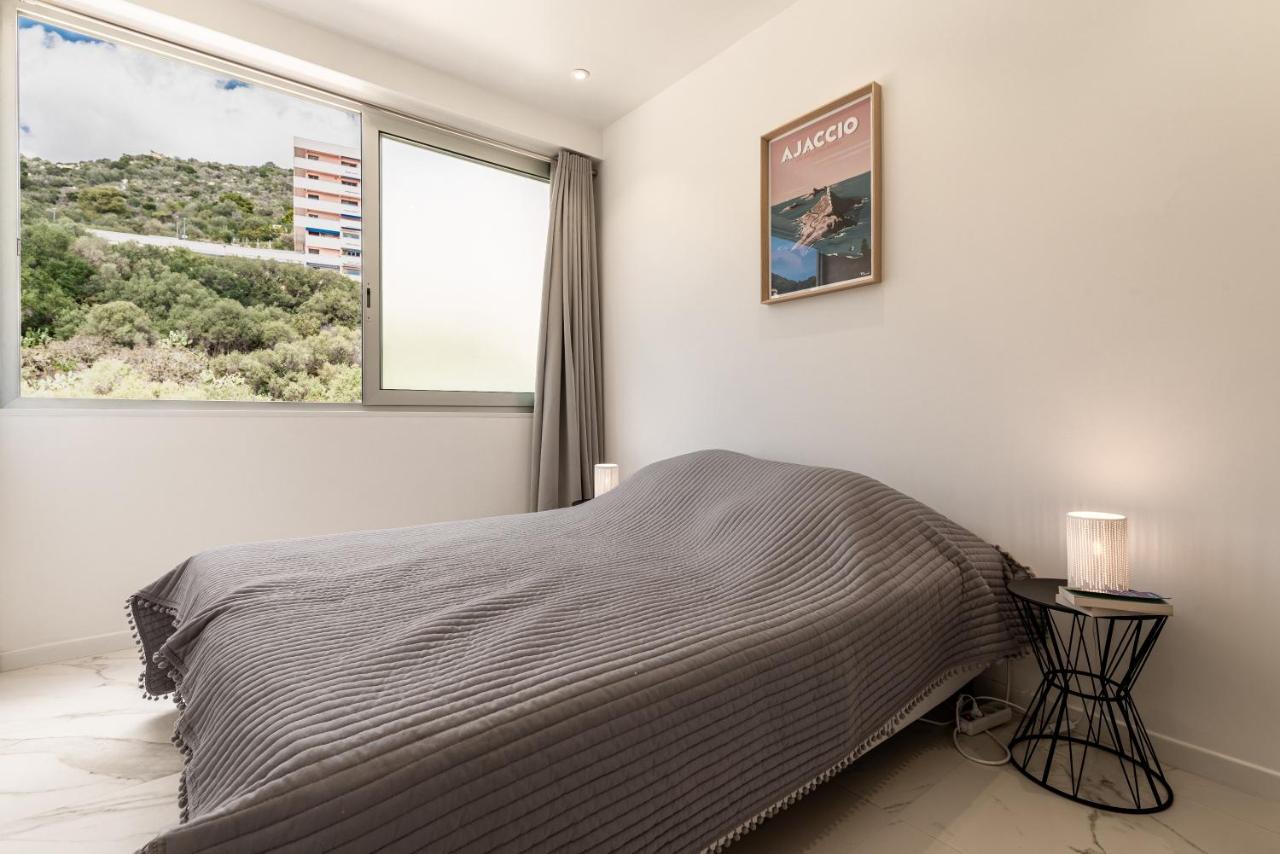 Appartement Refait à Neuf Ajaccio Vue *